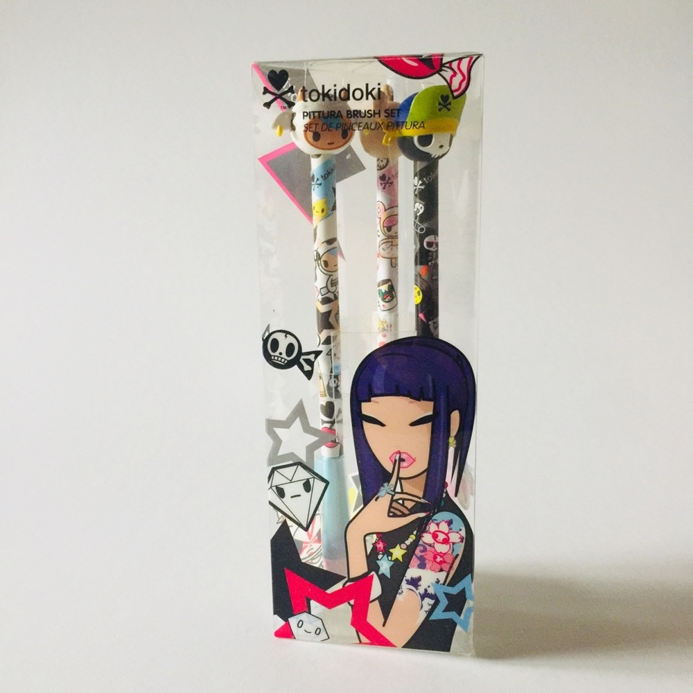 New listing! Limited Edition Tokidoki Brush Set